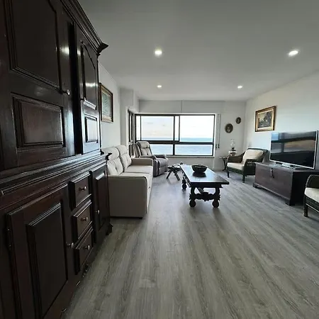 Beachfront Amazing Location - 19th Hole Apartament *