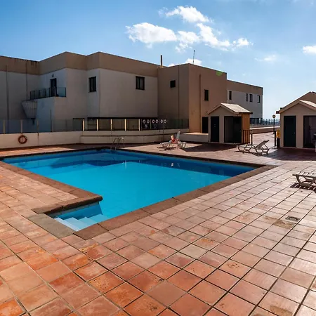 Beachfront Amazing Location - 19th Hole Apartament