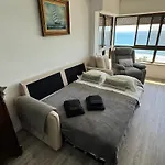 Beachfront Amazing Location - 19th Hole Apartamento
