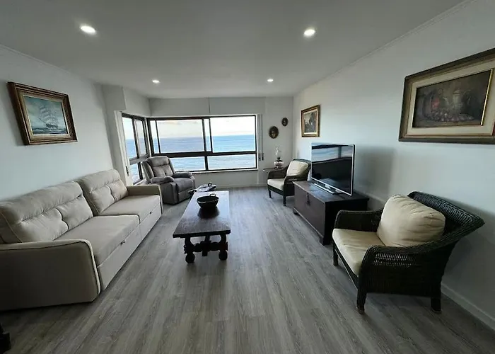 Beachfront Amazing Location - 19th Hole Ponta Delgada